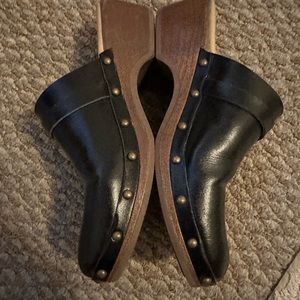 Women’s black leather clog size 8